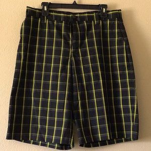 Men’s golf shorts
